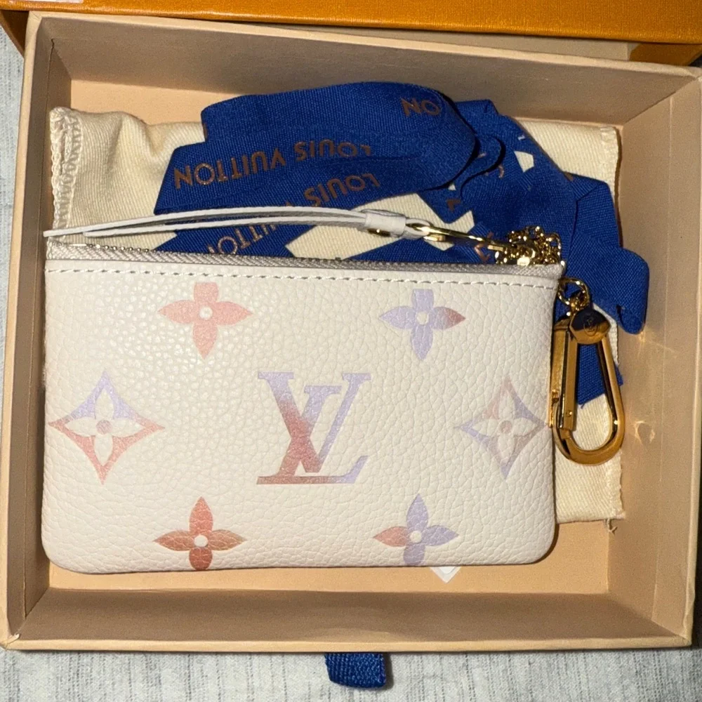 Louis Vuitton Key Pouch - Picture 2 of 5